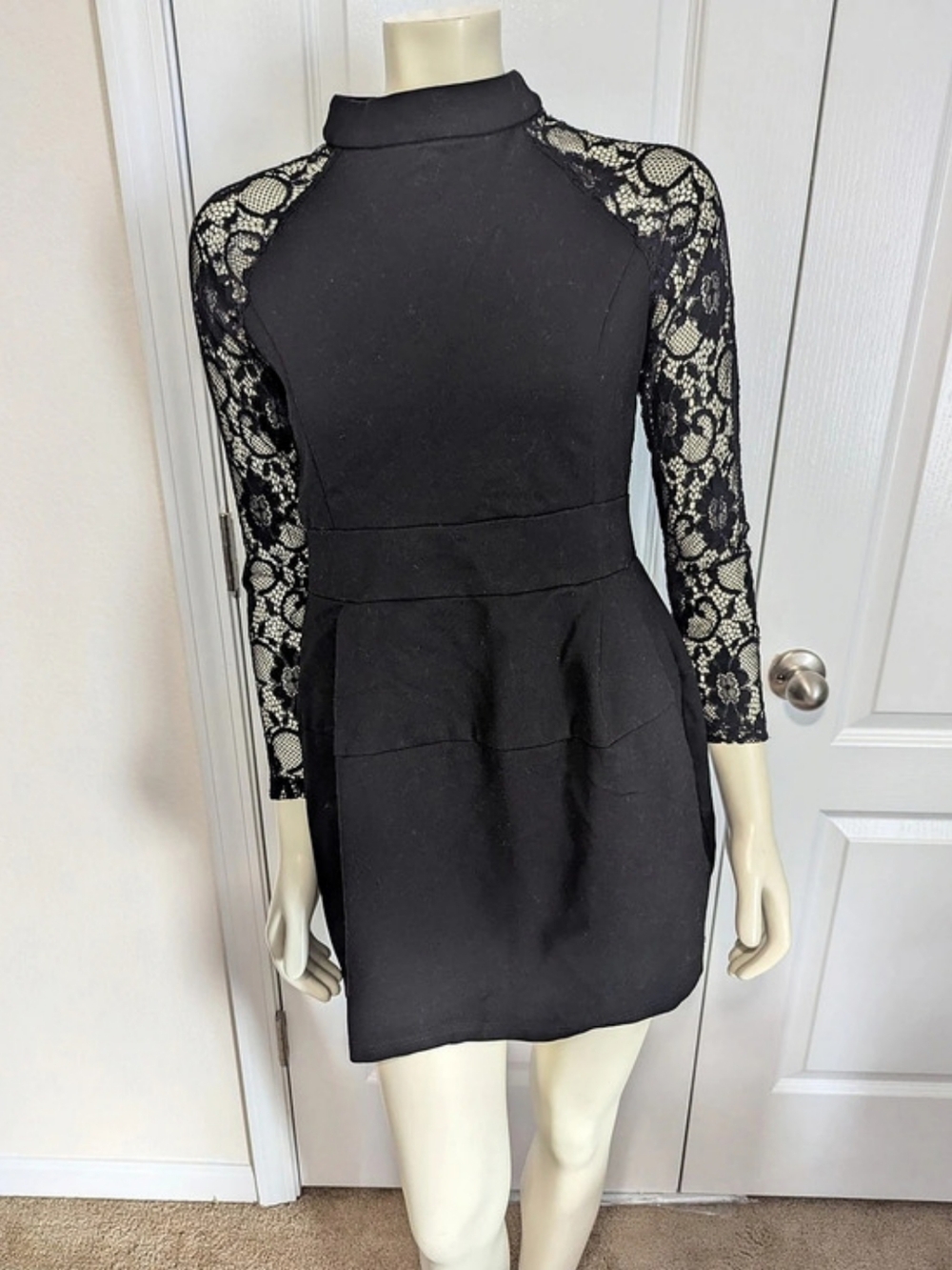 SXY Fashion Lace Sleeve Mini Dress